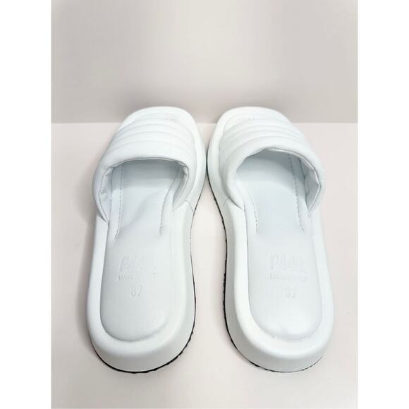P448 Slides Size US 7 New With Box Womens White‎ Color Summer Sandals - Picture 7 of 12